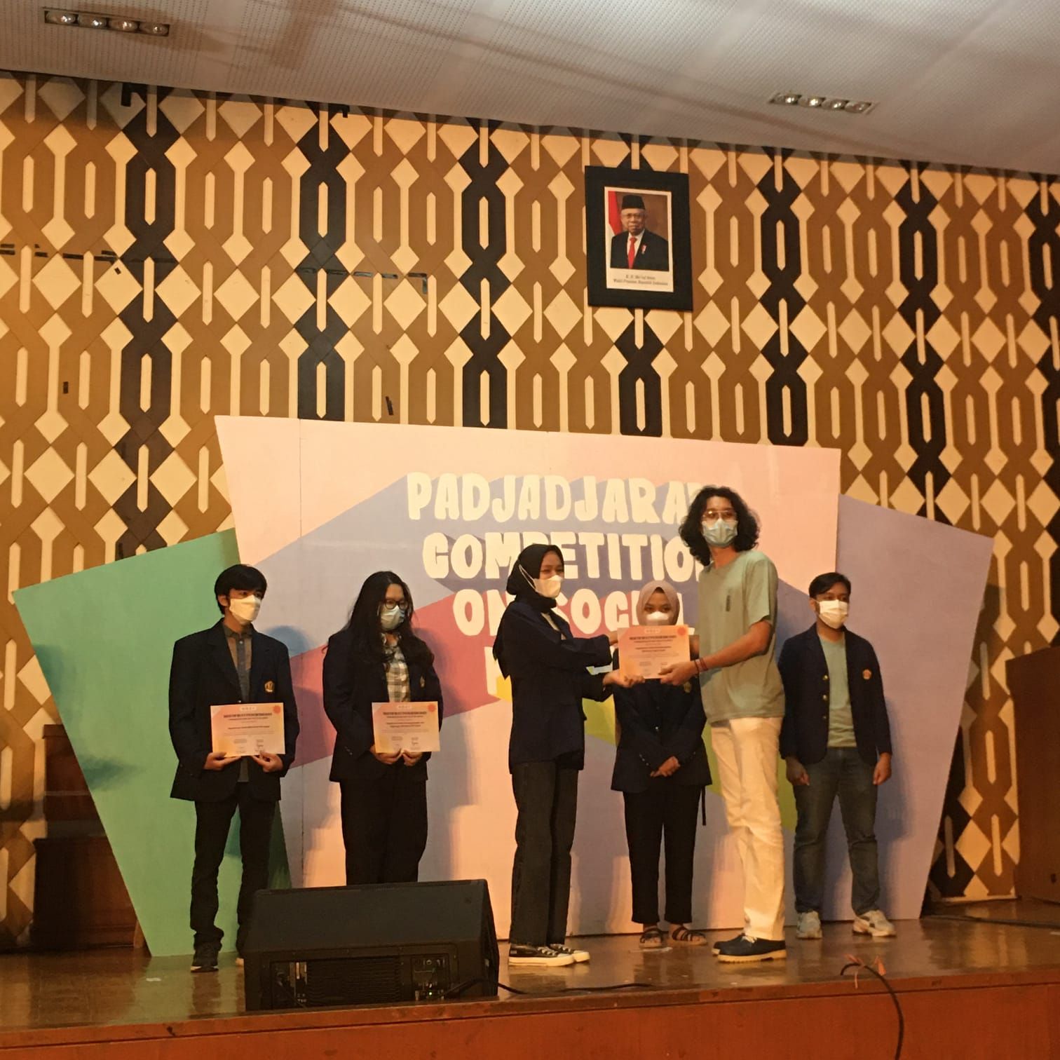PACES UNPAD GELAR VIRTUAL CHARITY CONCERT PERDANA SEBAGAI  WUJUD KEPEDULIAN MAHASISWA UNPAD TERHADAP PENGABDIAN  KEPADA MASYARAKAT